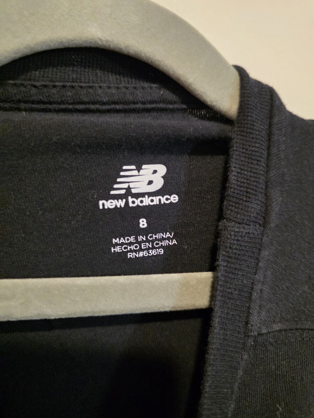 New Balance Black Tee with White Logo - Kids Short Sleeve Size 8 - Picture 2 of 5
